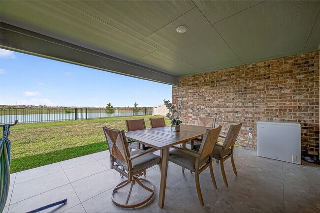 Building Photo - 31410 Hexan Hts Ln