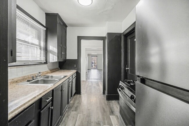 Building Photo - Beautiful 2 Bedroom 1 Bathroom in Kansas City!