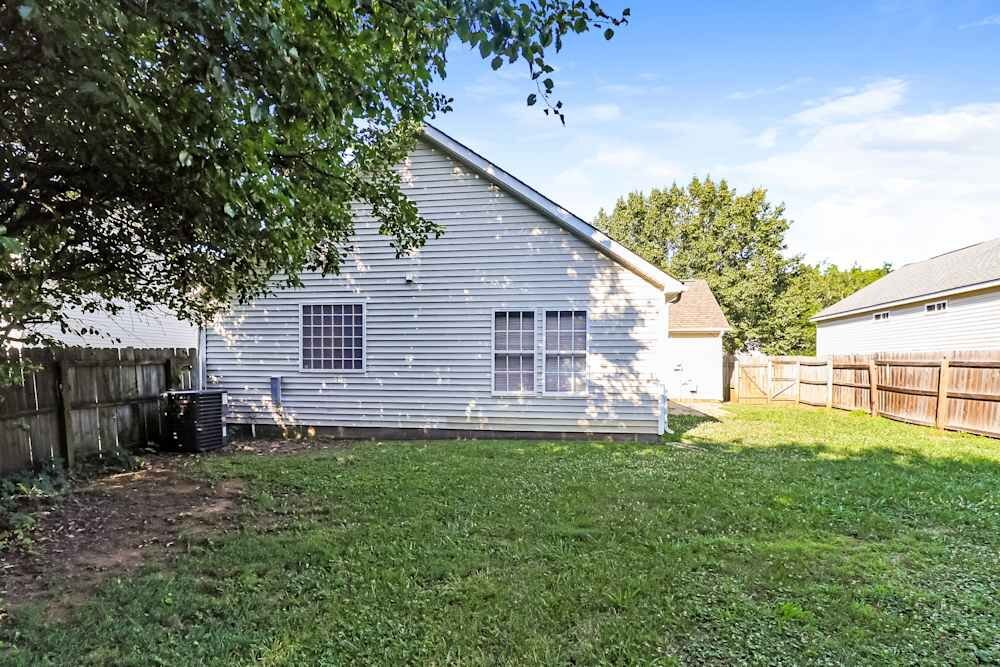 Building Photo - 8731 Purple Thistle Ln