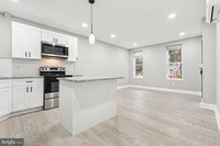 Building Photo - 916 N Arlington Ave