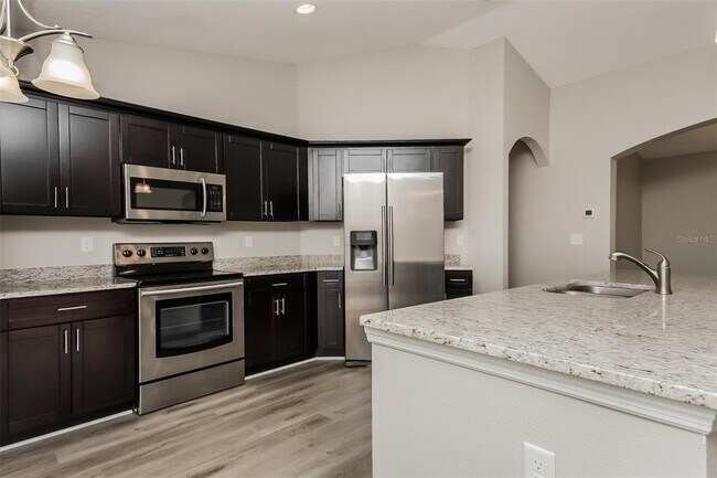 Building Photo - 463 Columbia Ct