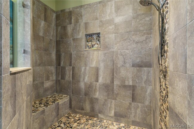 Building Photo - 2321 N Hickory Glen Point