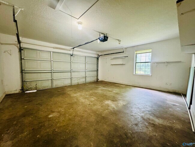 Building Photo - 104 Cotton Hill Rd