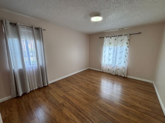 Building Photo - 15140 Seagull Dr