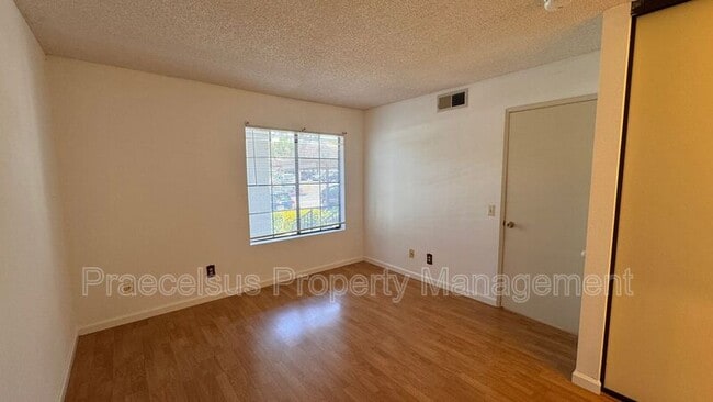 Building Photo - 10935 Summerdale Way