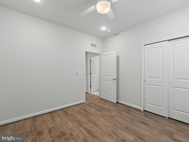 Building Photo - 6248 Zinnia Ln