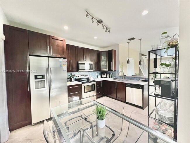 Building Photo - 2176 Salerno Cir