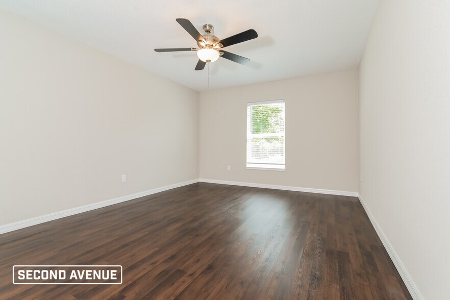 Building Photo - 15260 SW 43rd Ct