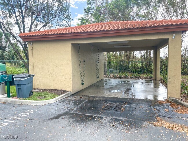 Building Photo - 8851 Colonnades Ct W