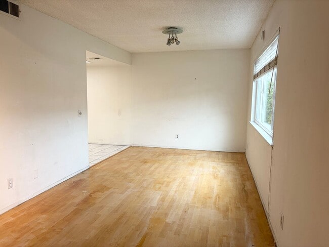 Building Photo - Welcome Home to a Desirable Whittier Community - Spacious 3-Bed, 2-Bath Townhome