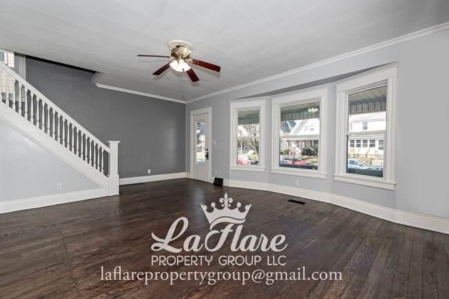 Building Photo - 631 Clark St