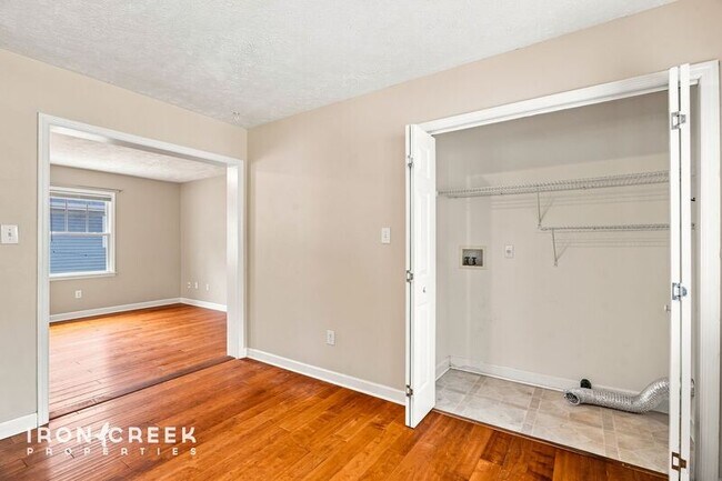 Building Photo - 16 Spinet St