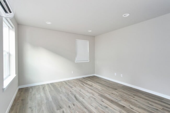 Building Photo - Charming Private 2BD/1BA DADU in Tacoma – $2,250/mo