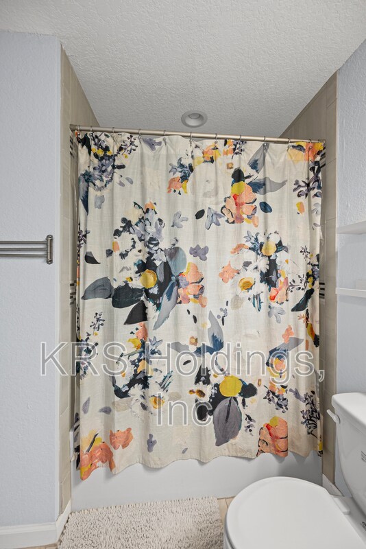 Building Photo - 9553 14th Bay St