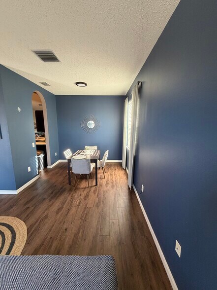 Building Photo - 4815 Pennecott Way