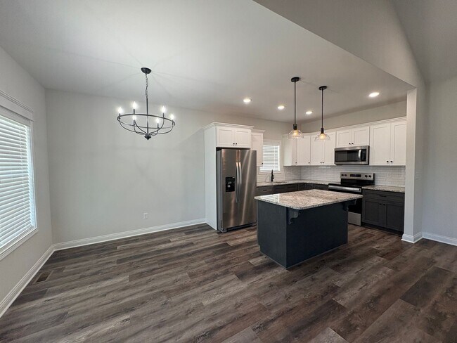 Building Photo - For Rent