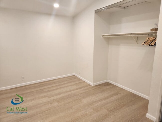 Building Photo - $4795 - Beautiful & Modern 4Br/3Ba Gilroy Home