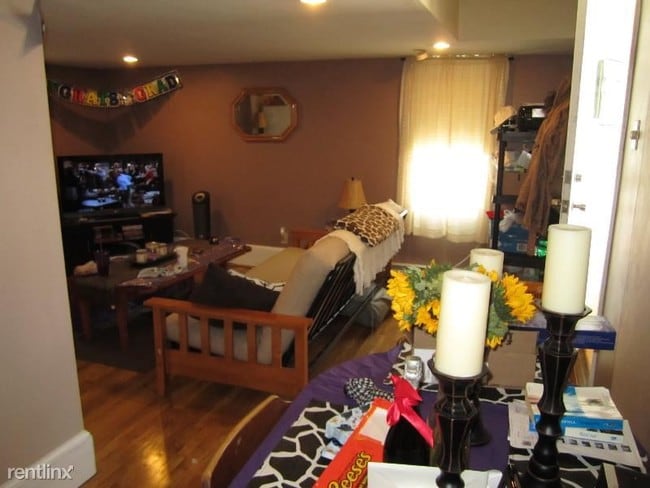 Building Photo - 1 br, 1 bath  - 108 Allston St # C