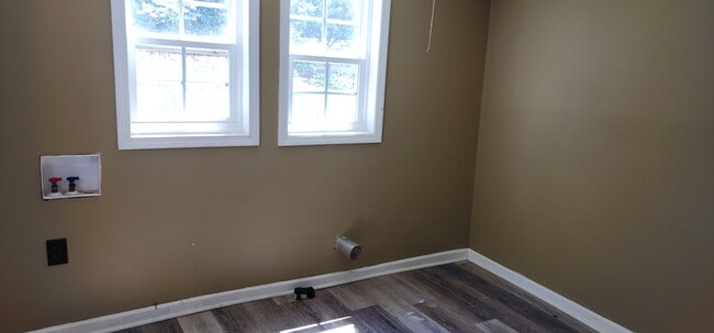 Building Photo - 45 Co Rd 633