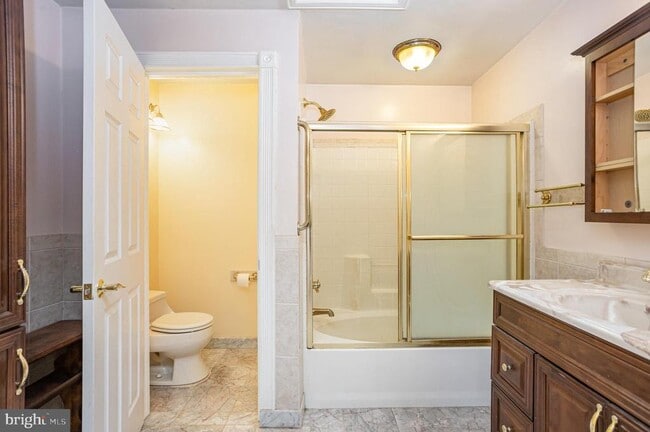 Building Photo - 417 Kemper Rd