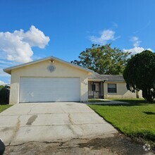 Building Photo - 3/2 Single Home Kissimmee Fl.