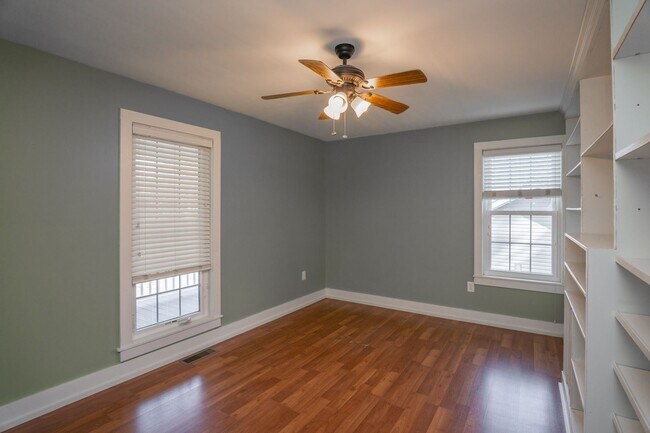 Building Photo - Adorable 3 Bedroom Sherwood Home