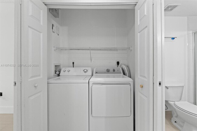 Building Photo - 2440 E Preserve Way