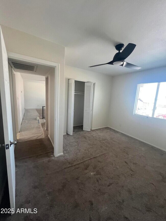 Building Photo - 4525 E Alta Vista Rd