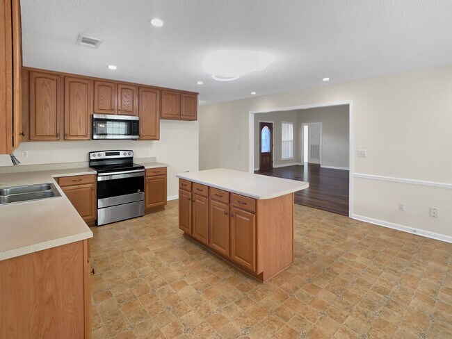 Building Photo - 2230 Cross Creek Dr