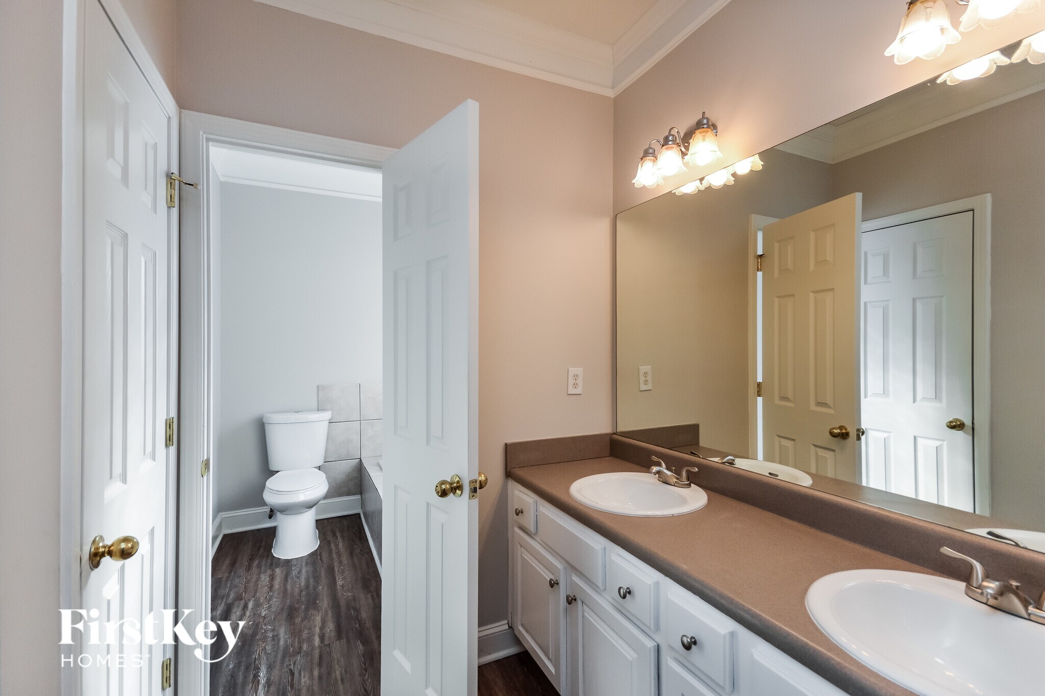 Building Photo - 4611 River Rd