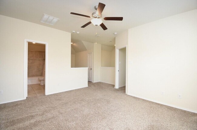 Building Photo - 9431 Summer River Dr