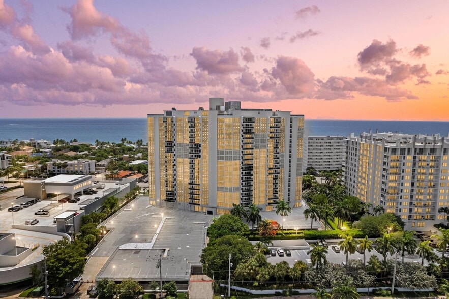 Building Photo - 2841 N Ocean Blvd