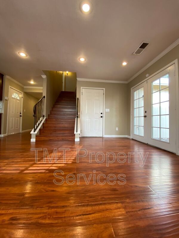 Building Photo - 10087 Emerald Grove Dr