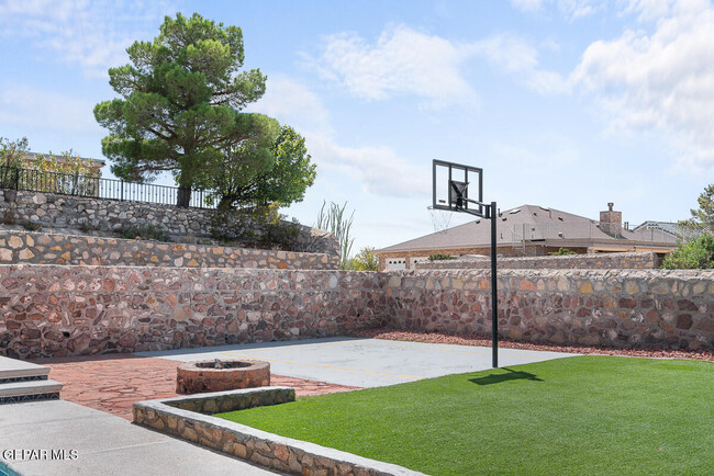 Building Photo - 6696 Dakota Ridge Dr