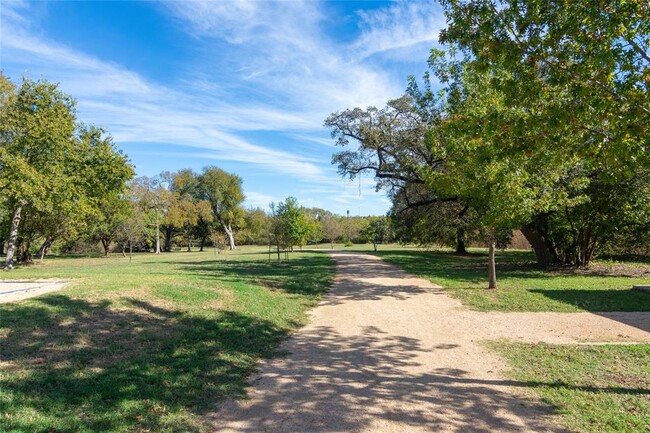 Building Photo - 12904 Scofield Farms Dr