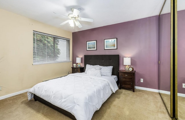 Building Photo - 1980 Barrymore Common