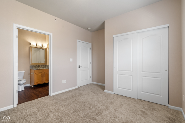 Building Photo - 12863 Tradd St