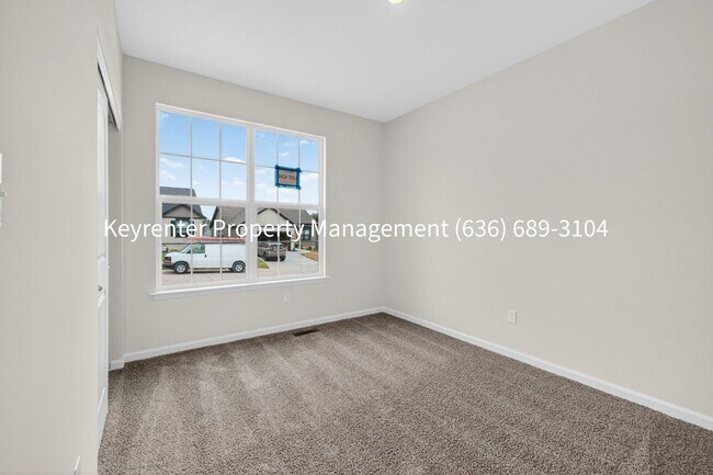 Building Photo - 825 Cedarwood Dr