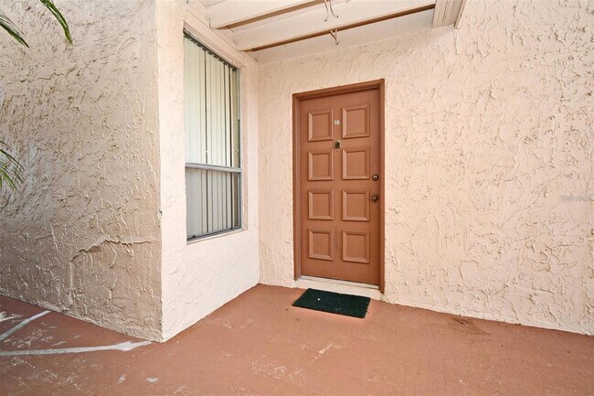 Building Photo - 536 Orange Dr