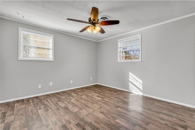 Building Photo - Renovated 4 Bedroom 2 Bath Home with Shop for Rent!