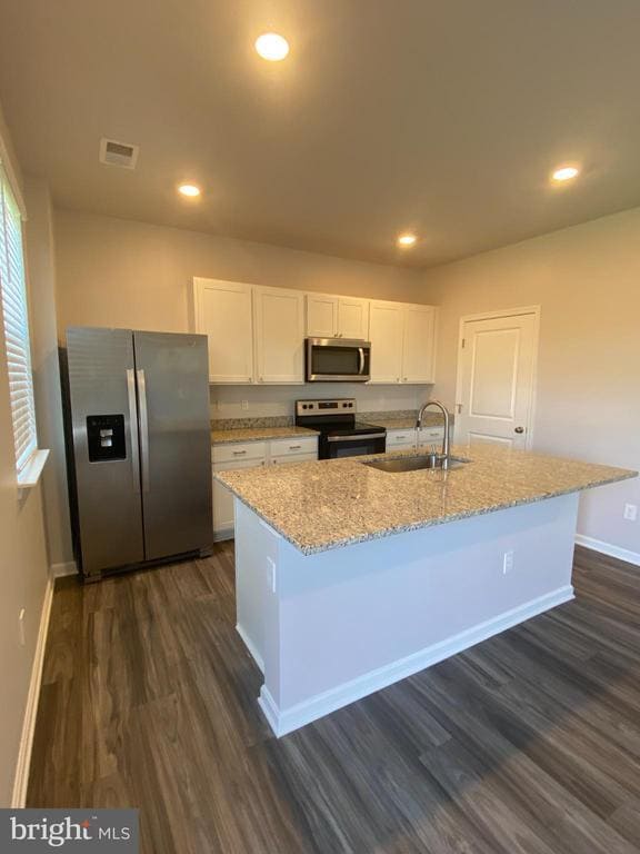 Building Photo - 214 Gumspring Dr