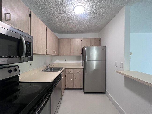 Building Photo - 10733 Cleary Blvd