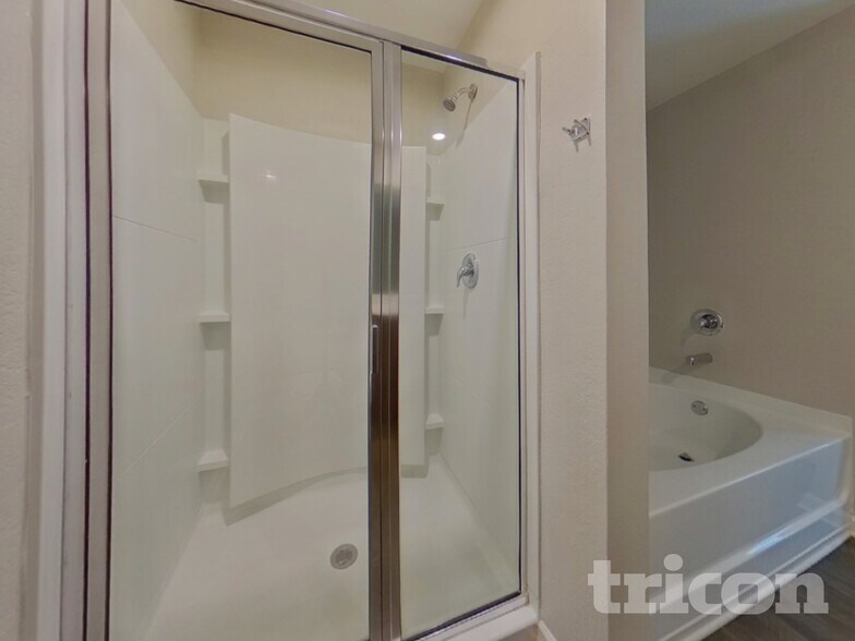 Building Photo - 3542 Falconwood Dr