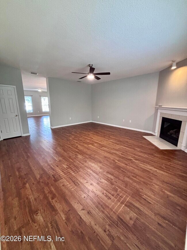 Building Photo - 121 Mahogany Bay Dr