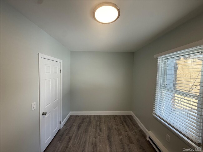 Building Photo - 26 Forest Ln