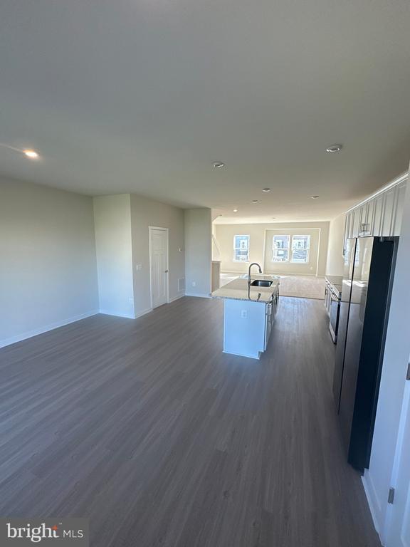 Building Photo - 29 Trotting Rd