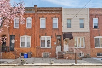 Building Photo - 2341 S Woodstock St