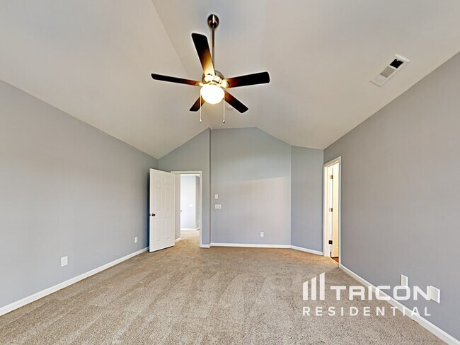 Building Photo - 1106 Delander Ln