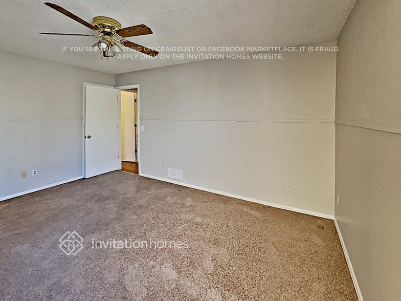 Building Photo - 18923 E Carmel Dr