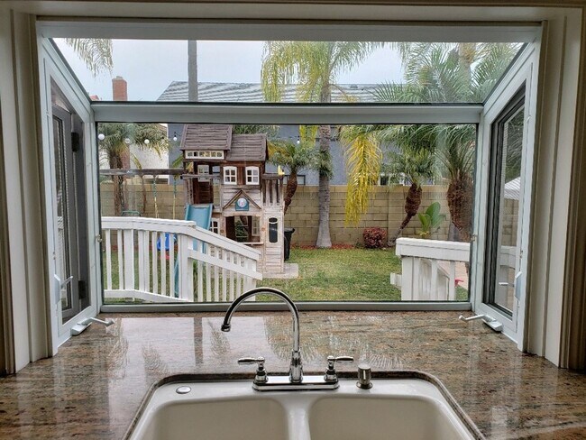 Building Photo - Westminster - Lovely 4 Bedroom 2.5 Bath House for Lease